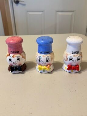 Vintage Ceramic Character Spice Shaker Set - Pink, Blue, White